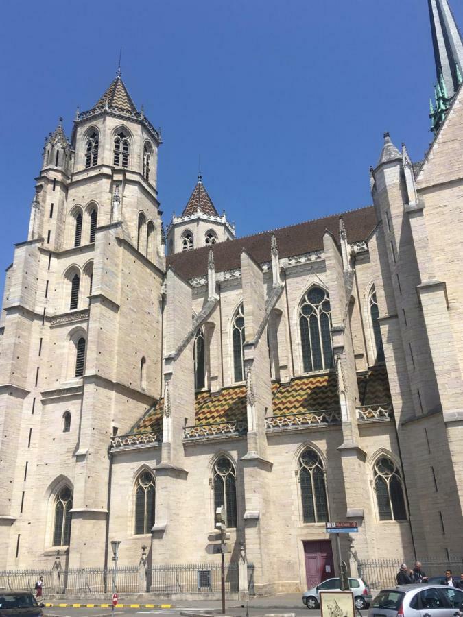 Appartements Atypiques Centre Historique Dijon Luaran gambar